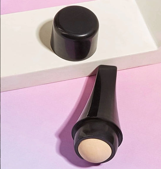 Volcanic Matte Oil Roller Pro - Rodillo facial